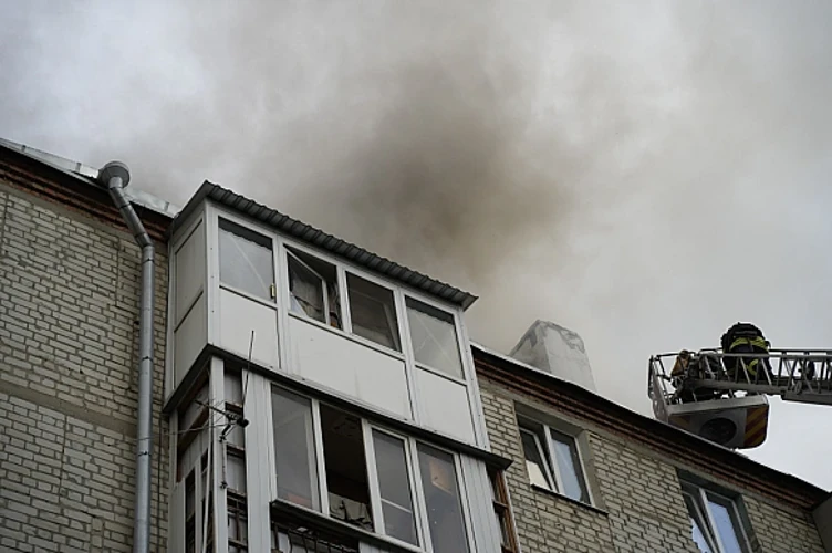 Синєгубов підтвердив удар «Шахєда» по п’ятиповерхівці у Харкові: п’ятеро постраждалих