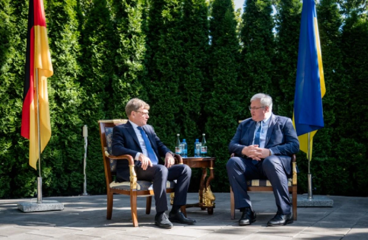 Сибіга закликав США активізувати переговори та назвав рішення щодо мощів Донського комічним