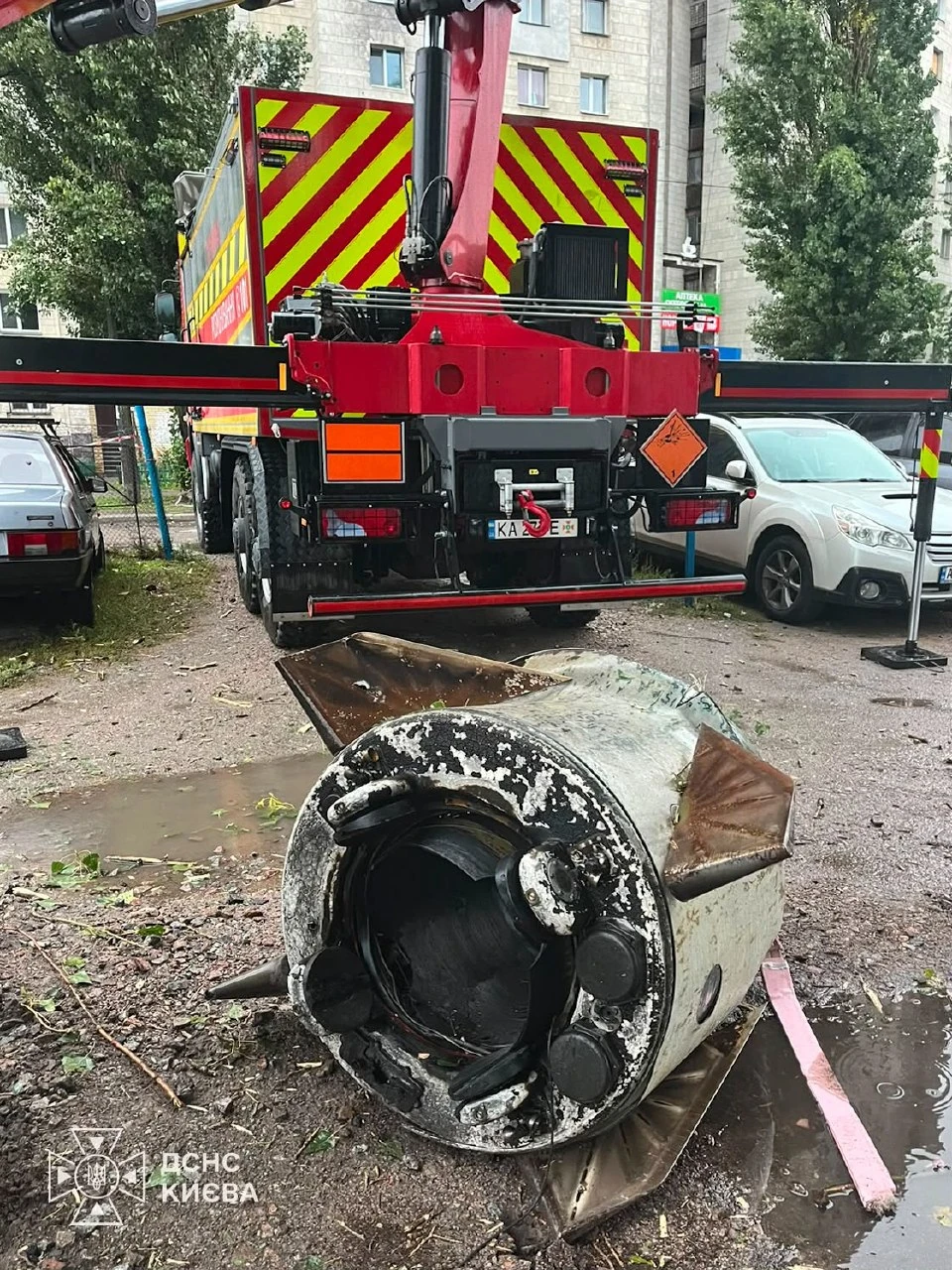 Сапери ДСНС у Києві знешкодили уламки «Іскандера-М» після удару 24 вересня: що відомо