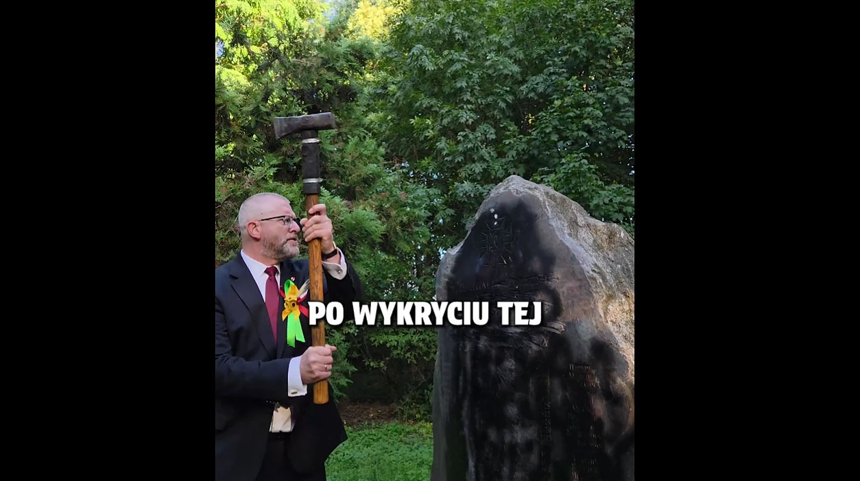 Польський політик розбив молотом обеліск УПА: що відомо про інцидент